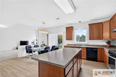 Kitchen - 58 Meadow Run Rd, Fieldsboro, NJ 08505 photo 3 of 3