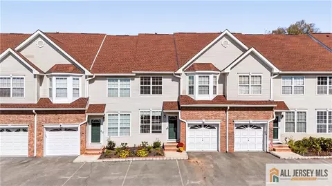 50 Gallop Ln, Somerset, NJ 08873