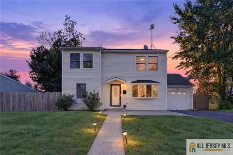 29 Windsor Dr, East Brunswick, NJ 08816
