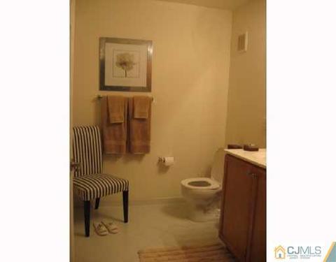 67 Liddle Ave, Edison, NJ 08837 photo 6