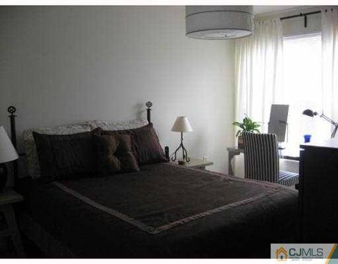 67 Liddle Ave, Edison, NJ 08837 photo 5