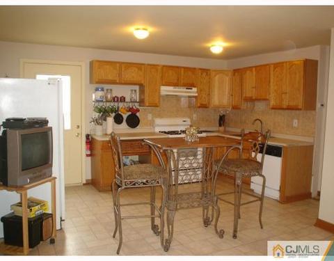 26 Mac Arthur Dr, Edison, NJ 08837 photo 2