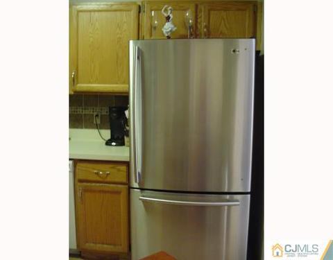 389 Silvia, Ewing, NJ 08628 photo 3