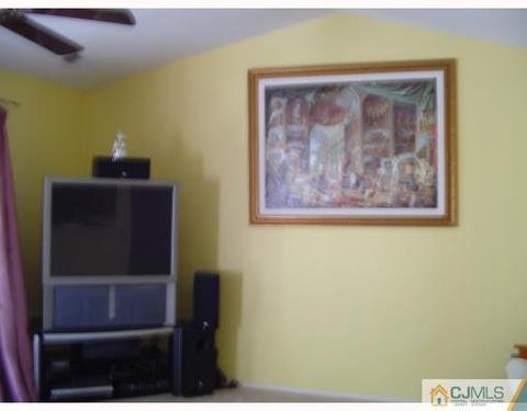 389 Silvia, Ewing, NJ 08628 photo 4