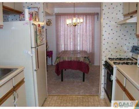 6 Malvern Way, Edison, NJ 08817 photo 2
