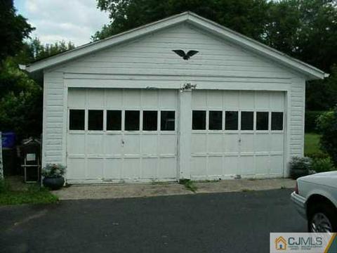 336 Dorn Ave, Middlesex, NJ 08846 photo 3