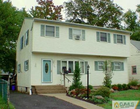 71 Avery St, Edison, NJ 08817 photo 1