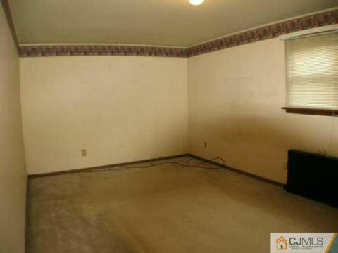 93 Player Ave, Edison, NJ 08817 photo 3