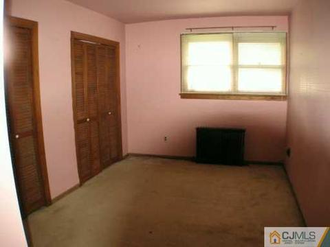 93 Player Ave, Edison, NJ 08817 photo 4