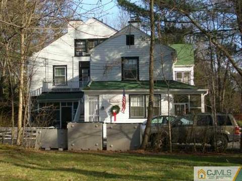 1 Devon Rd, Colonia, NJ 07067 photo 7