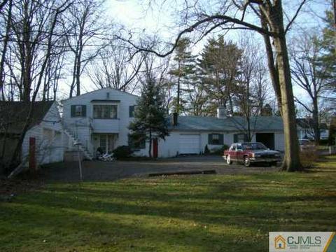 1 Devon Rd, Colonia, NJ 07067 photo 4