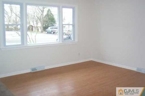 21 Knapp Ave, Edison, NJ 08817 photo 6