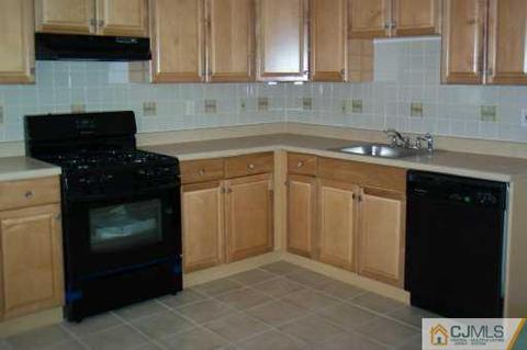 21 Knapp Ave, Edison, NJ 08817 photo 2