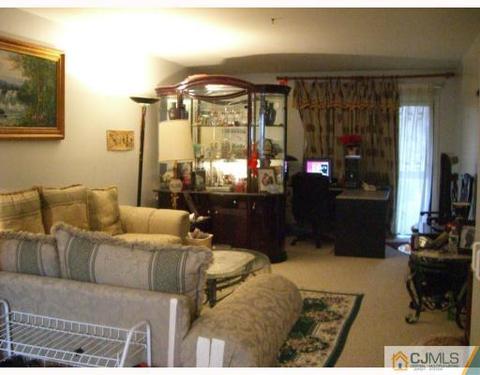 1902 Raspberry Ct, Edison, NJ 08817 photo 2
