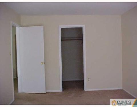 87 Pheasant Run, Edison, NJ 08820 photo 5