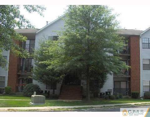 70 Boulder Dr, Edison, NJ 08817 photo 2