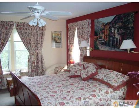 4201 Springbrook Dr, Edison, NJ 08820 photo 8