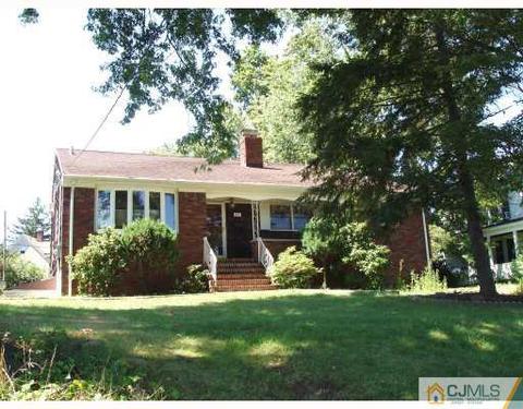 480 Cliff Rd, Sewaren, NJ 07077 photo 1