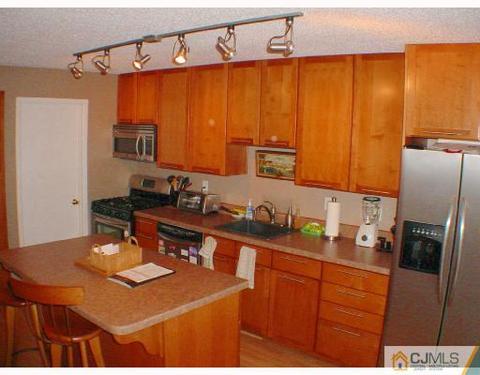 69 Westgate Dr, Edison, NJ 08820 photo 5