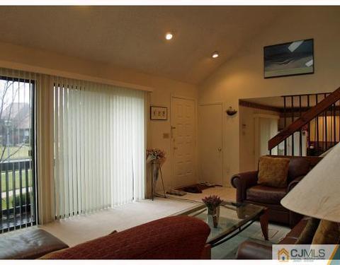 39 Westgate Dr, Edison, NJ 08820 photo 3