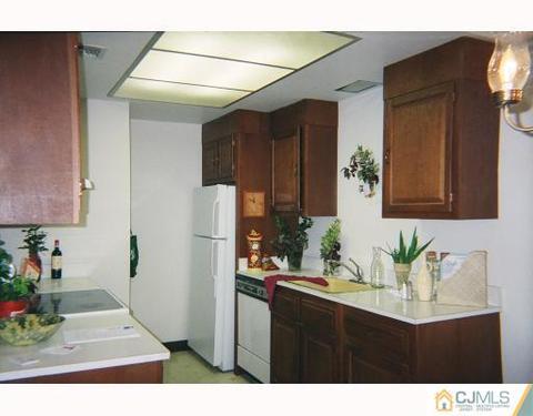 232 Marblehead Ln, Monroe, NJ 08831 photo 4