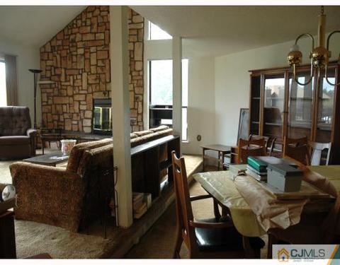 11 Westgate Dr, Edison, NJ 08820 photo 3