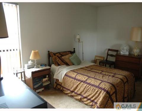 11 Westgate Dr, Edison, NJ 08820 photo 8