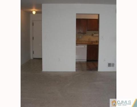 1537 Raspberry Ct, Edison, NJ 08817 photo 2
