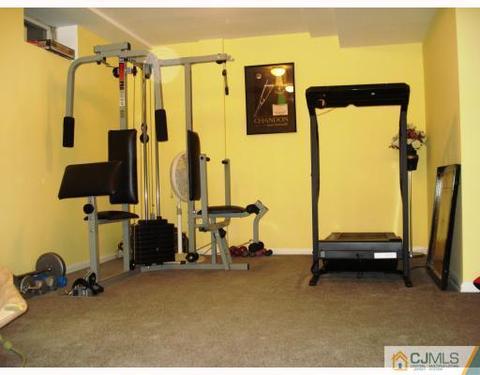 15 Grossweiler Ln, Parlin, NJ 08859 photo 9