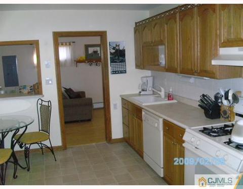 24 Stony Rd, Edison, NJ 08817 photo 2
