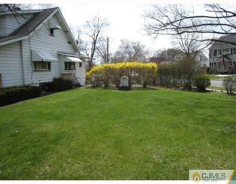 500 Harris Ave, Middlesex, NJ 08846 photo 3