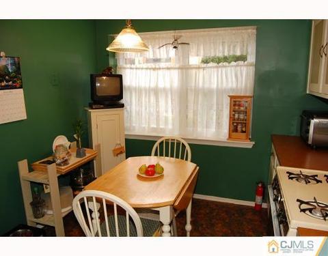 1919 Raspberry Ct, Edison, NJ 08817 photo 4