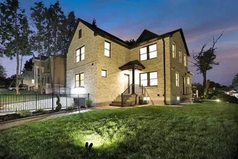 5 Hillside Ave, Teaneck, NJ 07666 photo 1