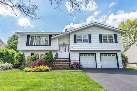 749 Walnut St, Paramus, NJ 07652 photo 1