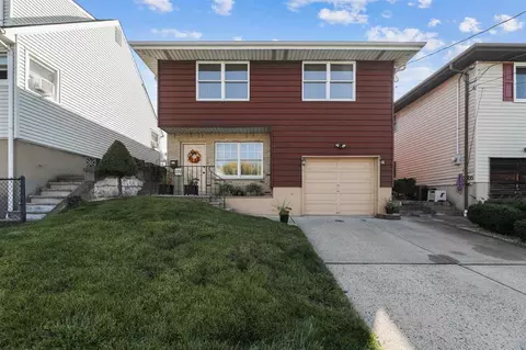 720 9th St, Secaucus, NJ 07094 photo 1