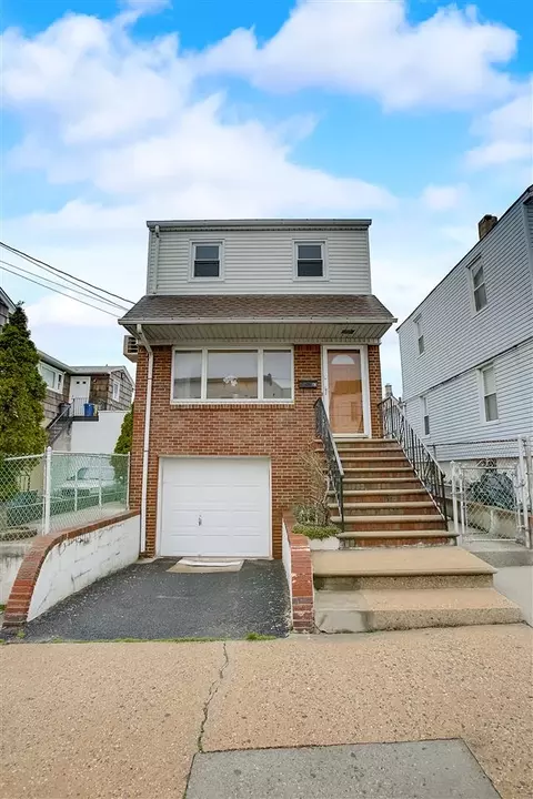 87 Devon St, Kearny, NJ 07032 photo 1