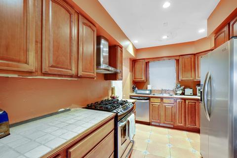 38 Martin Ter, Hackensack, NJ 07601 photo 5