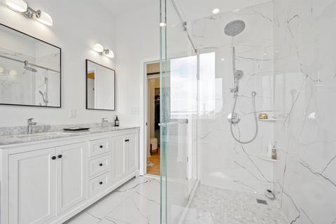 135 Hudson Cv, Edgewater, NJ 07020 photo 22