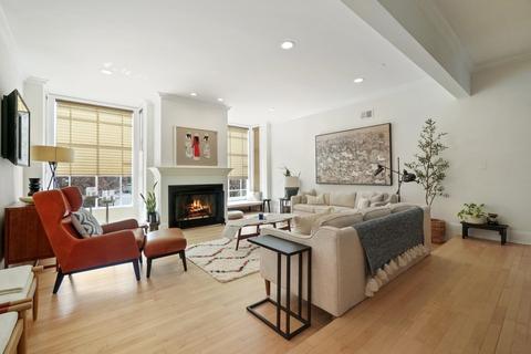 135 Hudson Cv, Edgewater, NJ 07020 photo 3
