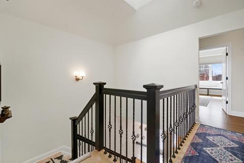 135 Hudson Cv, Edgewater, NJ 07020 photo 13