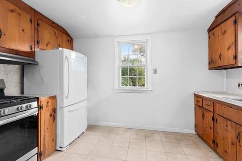 476 Sutton Ave, Hackensack, NJ 07601 photo 4