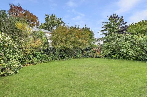 476 Sutton Ave, Hackensack, NJ 07601 photo 9