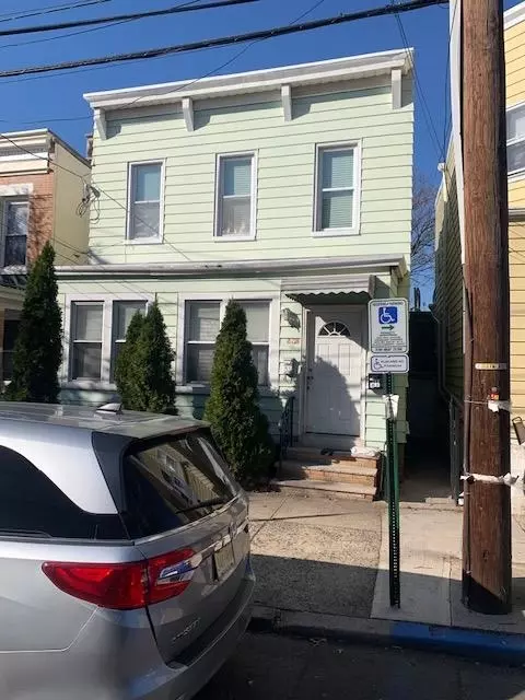 771 Irving Pl, Secaucus, NJ 07094 photo 1