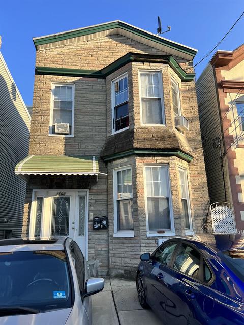 1502 Palisade Ave, Union City, NJ 07087