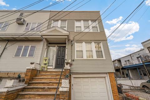 159 W 57th St, Bayonne, NJ 07002