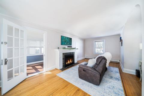 73 Pine St, Hackensack, NJ 07601 photo 2