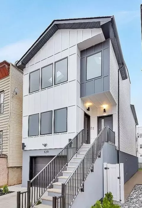 129 Congress St 1 #1, Jersey City, NJ 07307