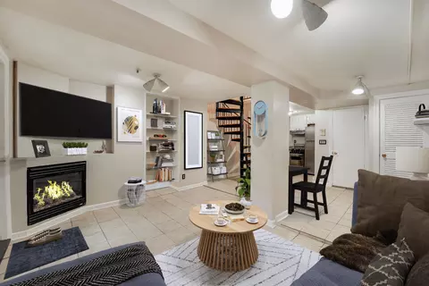 122 Bright St 1e #1E, Jersey City, NJ 07302