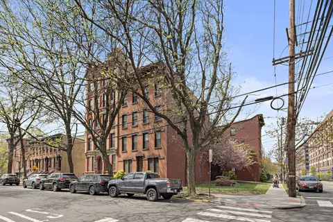 263 10th St 4a #4A, Jersey City, NJ 07302
