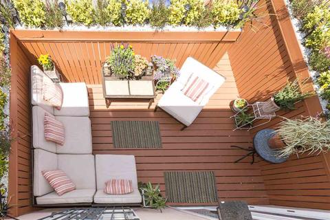 222 Grand St, Jersey City, NJ 07302